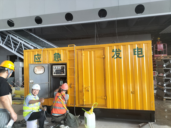 德惠怎样判断空气滤清器是否需要更换？